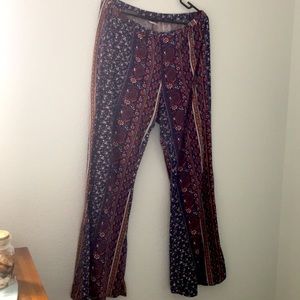 Stretchy, Bellbottom pants